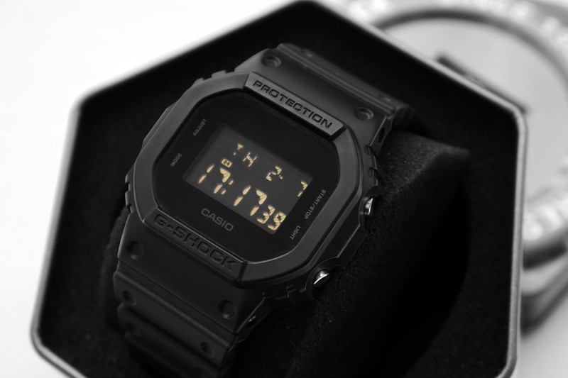 CASIO G-Shock DW-5600BB-1 黑魂男女裝膠帶手錶- Hollywood Timepiece