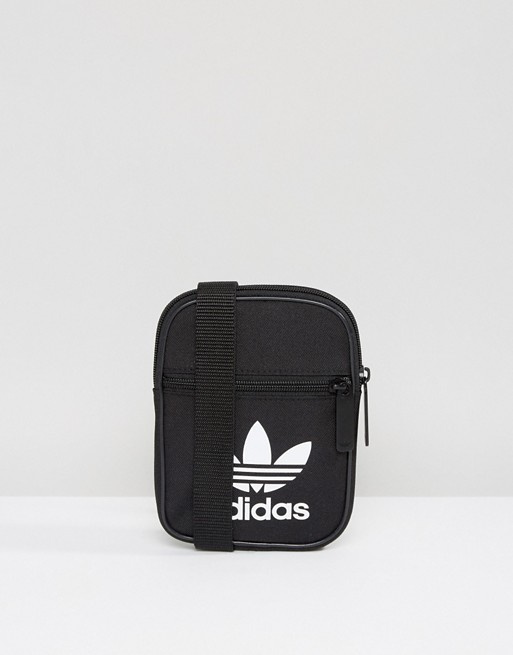 Adidas Originals Trefoil Flight Bag in Black BK6730 價錢、規格及用家意見-  香港格價網Price.com.hk